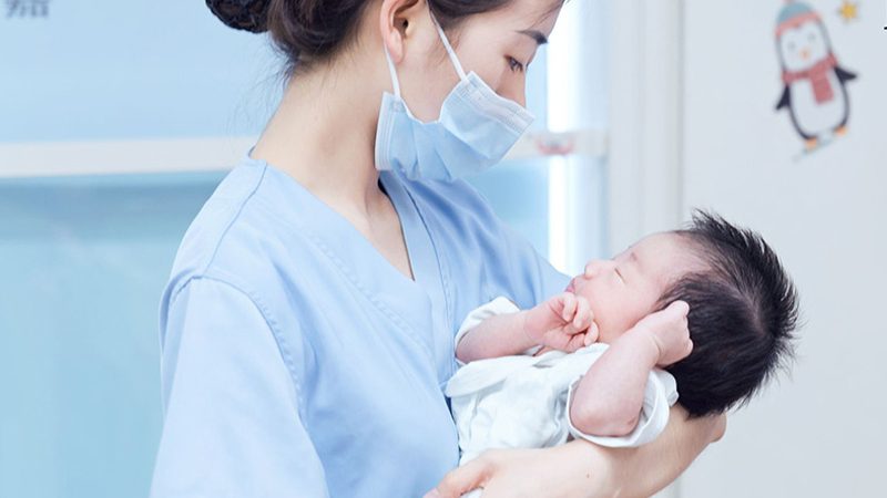 产后修复：新手妈妈的肌肤护理步骤详解