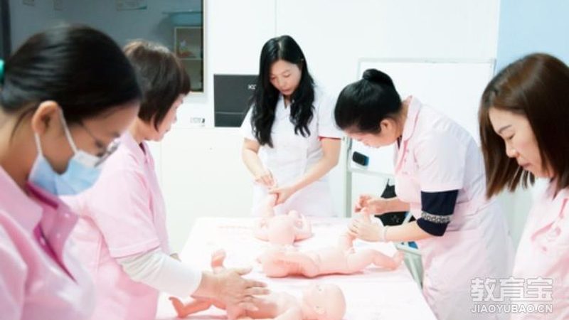 母婴护理师培训，国家标准下的专业养成之路**