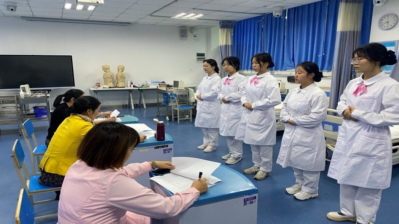 行业现状：高端母婴服务的崛起