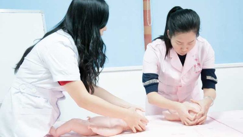 月子中心加盟托管模式：费用构成与选择要点
